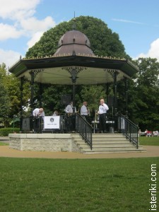 Dartford Sunday bandstand concert - Doctor Jazz