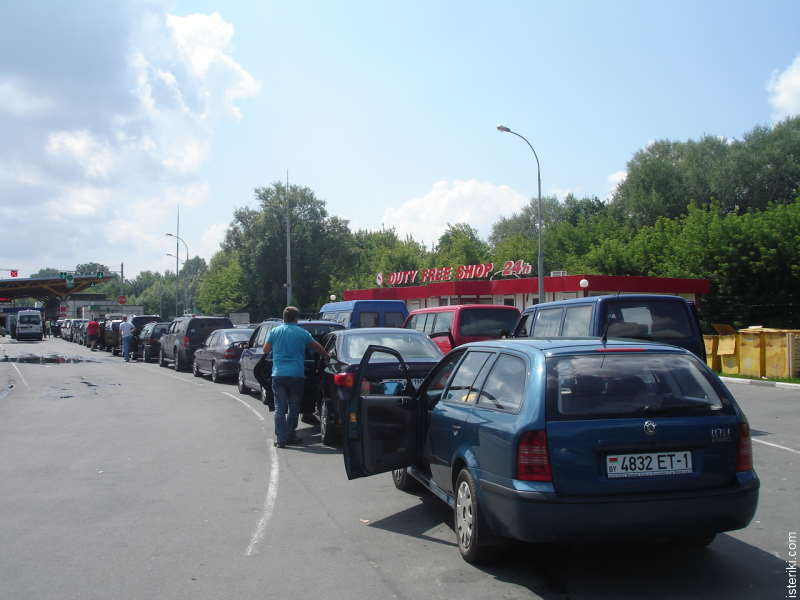 Очередь на белорусско-польской границе